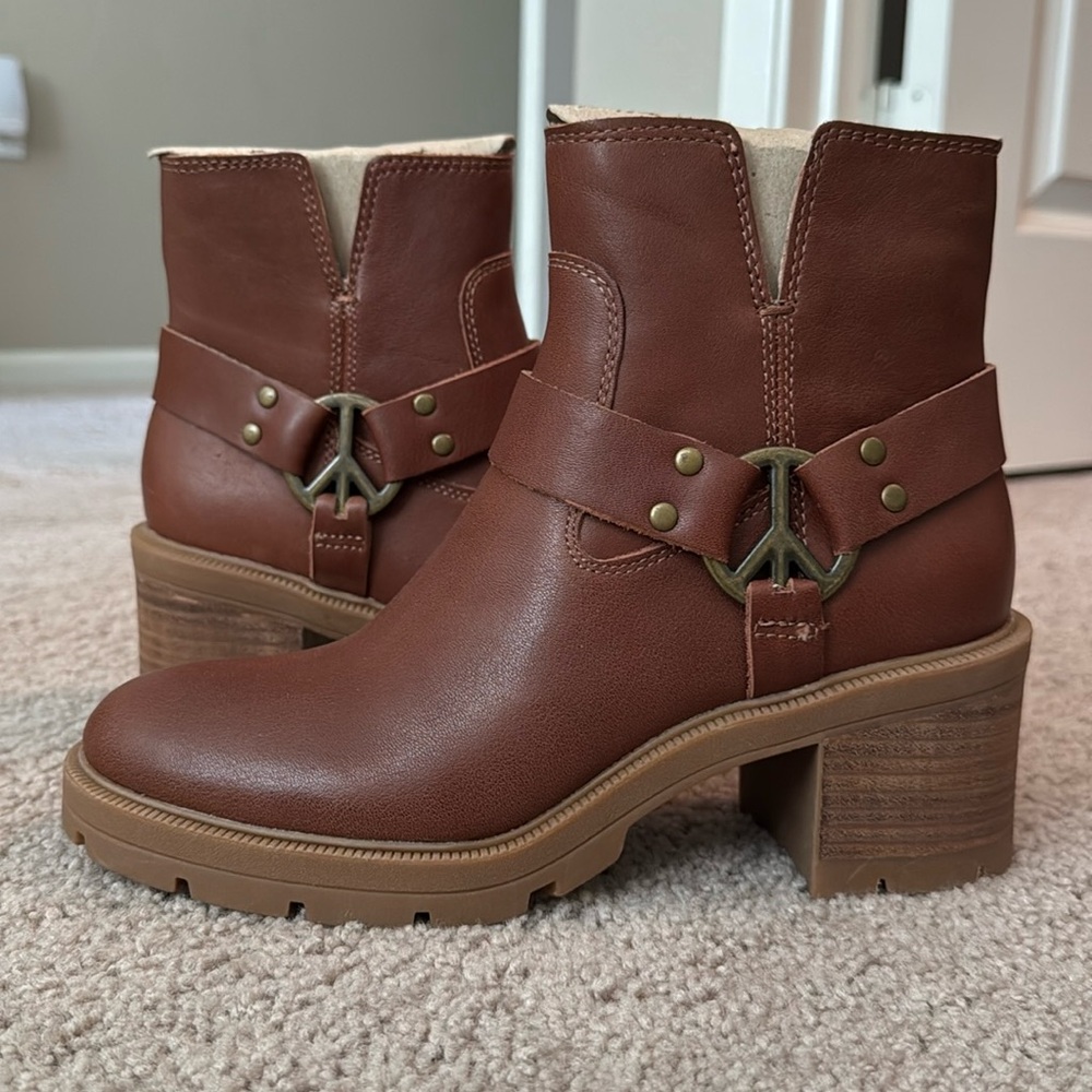 Lucky Brand boots